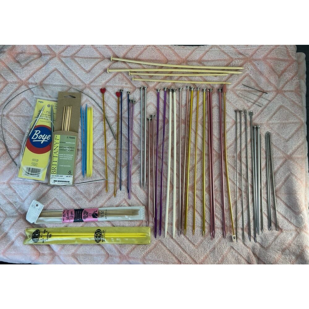 Vintage Knitting Needles Lot Boye Bates Brittany Mixed Sizes Metal Plastic READ